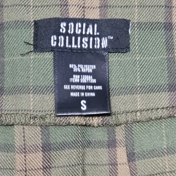 Retro Green Plaid Pleated Skater Mini Skirt with Buckles Grunge x Academia - Picture 5 of 5